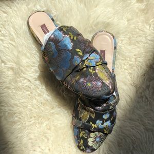 UTERQUE Metallic Floral Mules